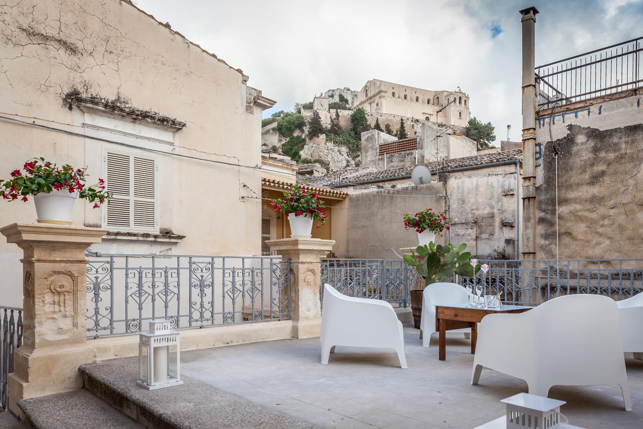Bed and Breakfast Palazzo Montalbano Шикли Экстерьер фото