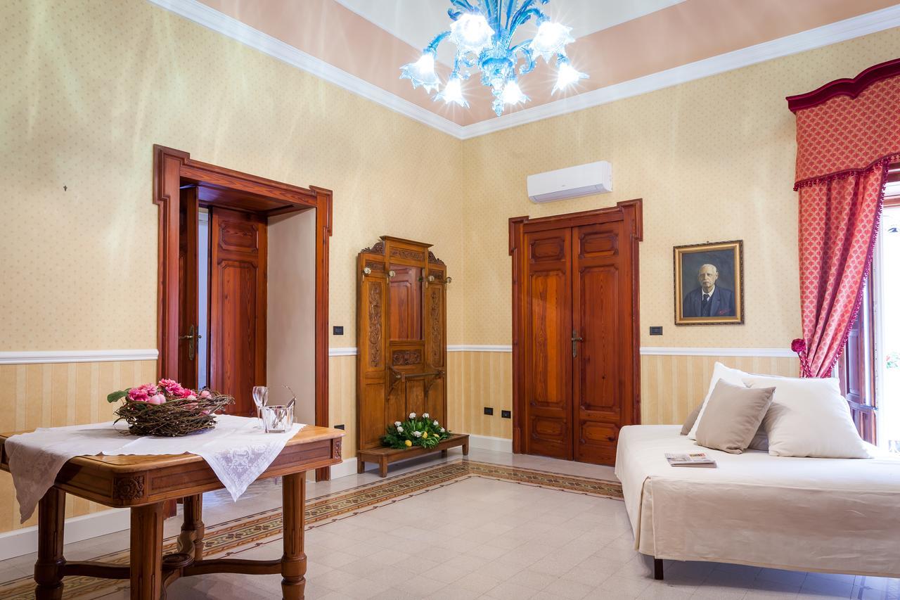 Bed and Breakfast Palazzo Montalbano Шикли Экстерьер фото